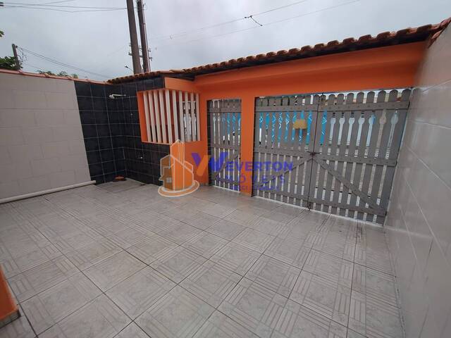 Casa para Venda em Mongaguá - 2